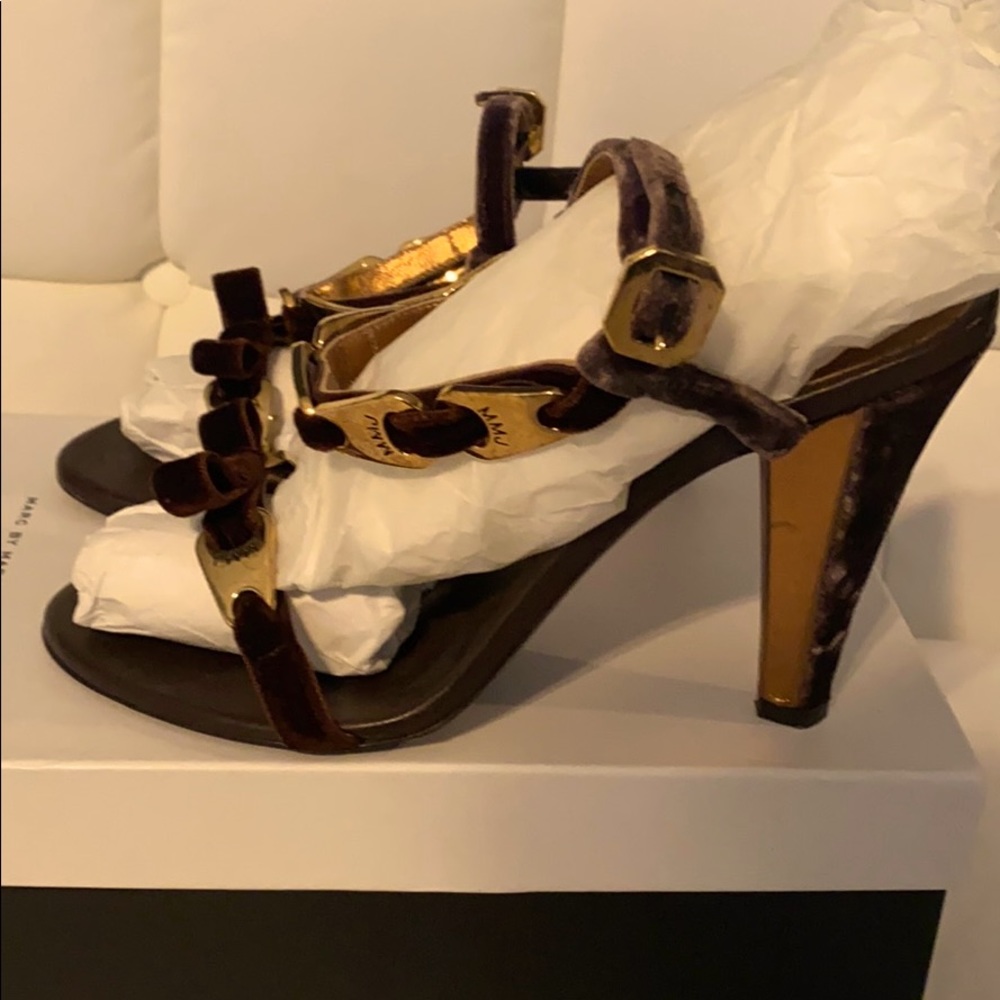 Marc by Marc Jacobs velvet holiday heels size 7.5